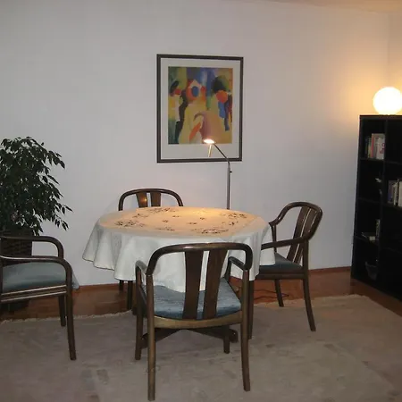 Apartment Ferienwohnung Anita Müller *